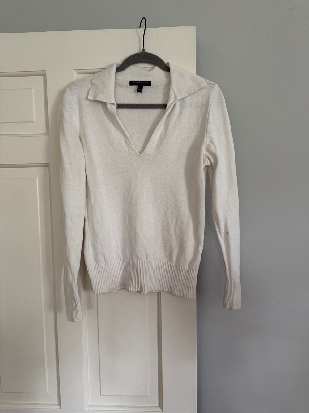 Banana Republic Cream V-Neck Collared Sweater